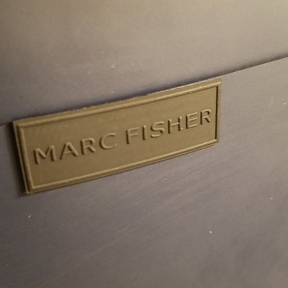 Rainboots - Picture 4 of 4